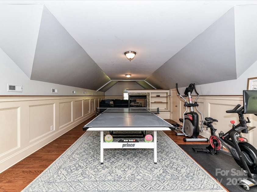 14629 Jockeys Ridge Drive, Charlotte, NC 28277.  MLS# CAR4218367, YatesRealty ID 9774. 2nd Bonus /Loft