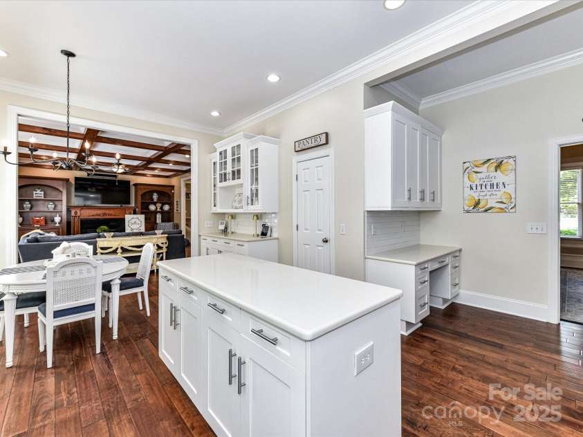 14629 Jockeys Ridge Drive, Charlotte, NC 28277.  MLS# CAR4218367, YatesRealty ID 9774. 