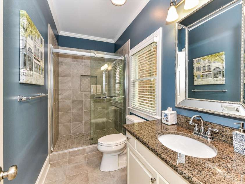 14629 Jockeys Ridge Drive, Charlotte, NC 28277.  MLS# CAR4218367, YatesRealty ID 9774. Bathroom #4 ensuite