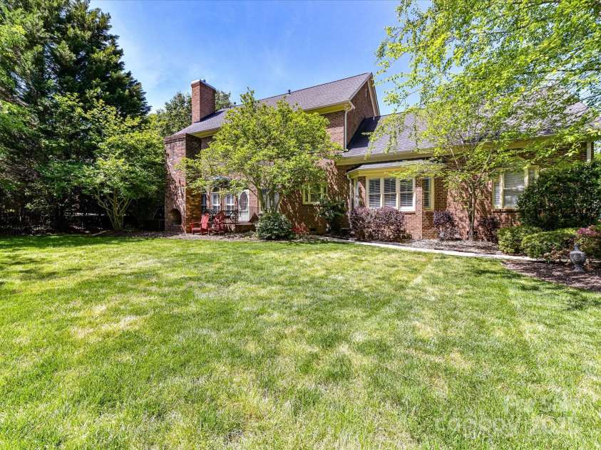 14629 Jockeys Ridge Drive, Charlotte, NC 28277.  MLS# CAR4218367, YatesRealty ID 9774. Flat Back yard