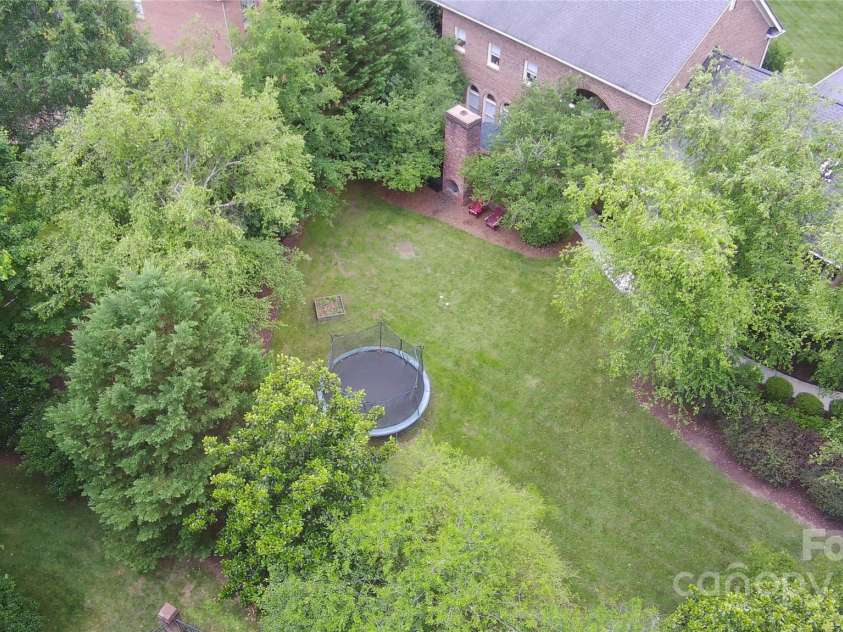 14629 Jockeys Ridge Drive, Charlotte, NC 28277.  MLS# CAR4218367, YatesRealty ID 9774. Flat Back Yard