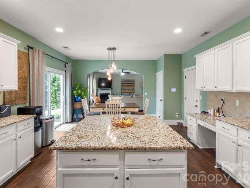4873 Samuel Pinckney Drive, Belmont, NC 28012.  MLS# CAR4364374, YatesRealty ID 9774. 