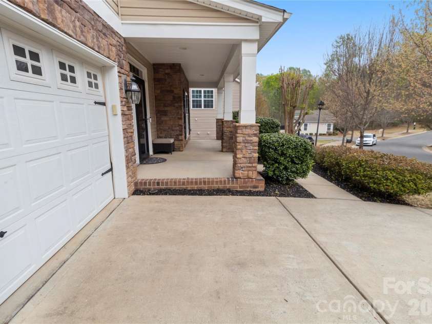 4873 Samuel Pinckney Drive, Belmont, NC 28012.  MLS# CAR4364374, YatesRealty ID 9774. 