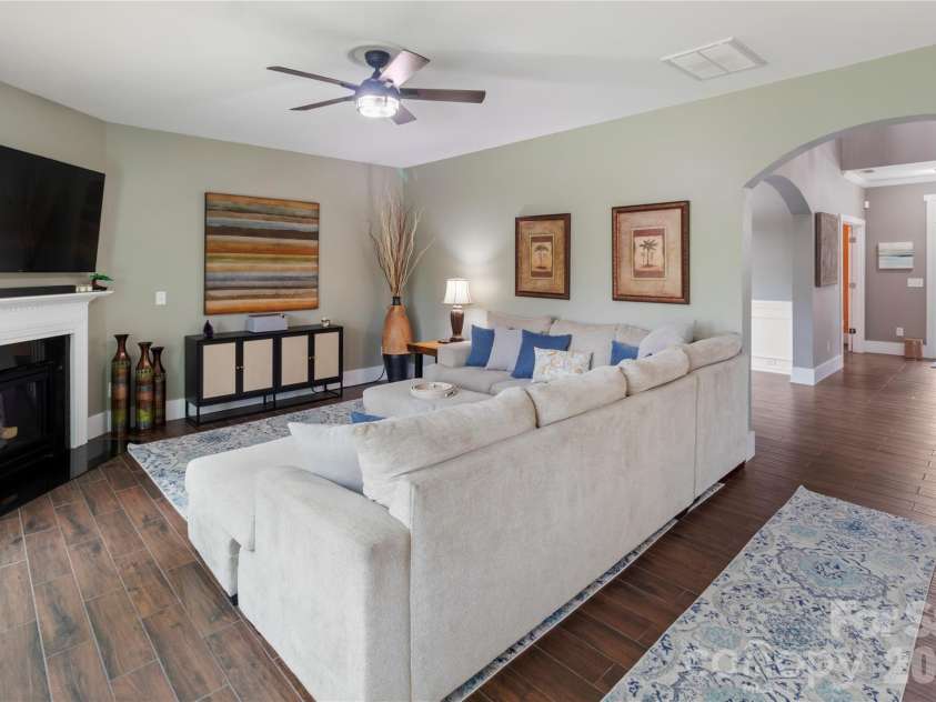 4873 Samuel Pinckney Drive, Belmont, NC 28012.  MLS# CAR4364374, YatesRealty ID 9774. 