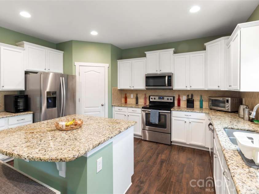 4873 Samuel Pinckney Drive, Belmont, NC 28012.  MLS# CAR4364374, YatesRealty ID 9774. 