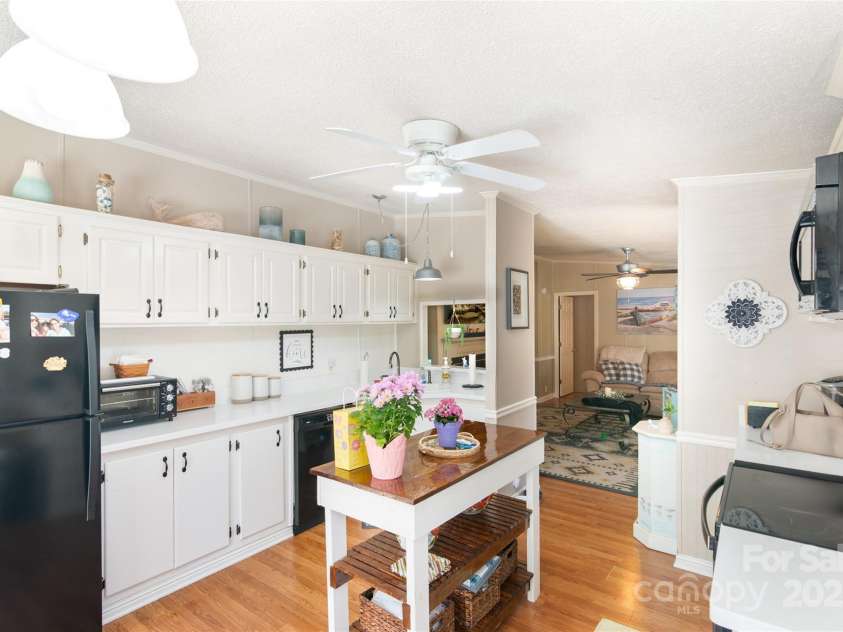 145 Meadowland Circle, Otto, NC 28763.  MLS# CAR4233905, YatesRealty ID 9775. 