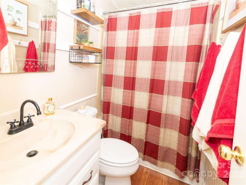 145 Meadowland Circle, Otto, NC 28763.  MLS# CAR4233905, YatesRealty ID 9775. 