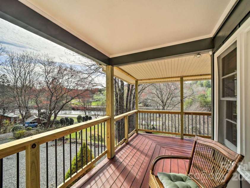 1152 South River Road, Sylva, NC 28779.  MLS# CAR4228594, YatesRealty ID 9776. 