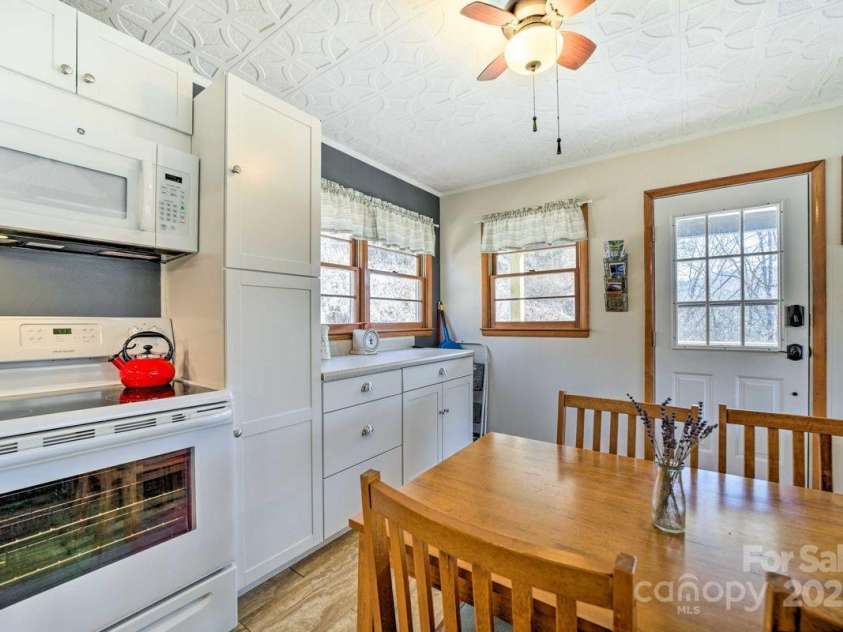 1152 South River Road, Sylva, NC 28779.  MLS# CAR4228594, YatesRealty ID 9776. 