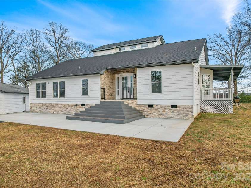 12 Poplin Road, Polkton, NC 28135.  MLS# CAR4220398, YatesRealty ID 9779. 