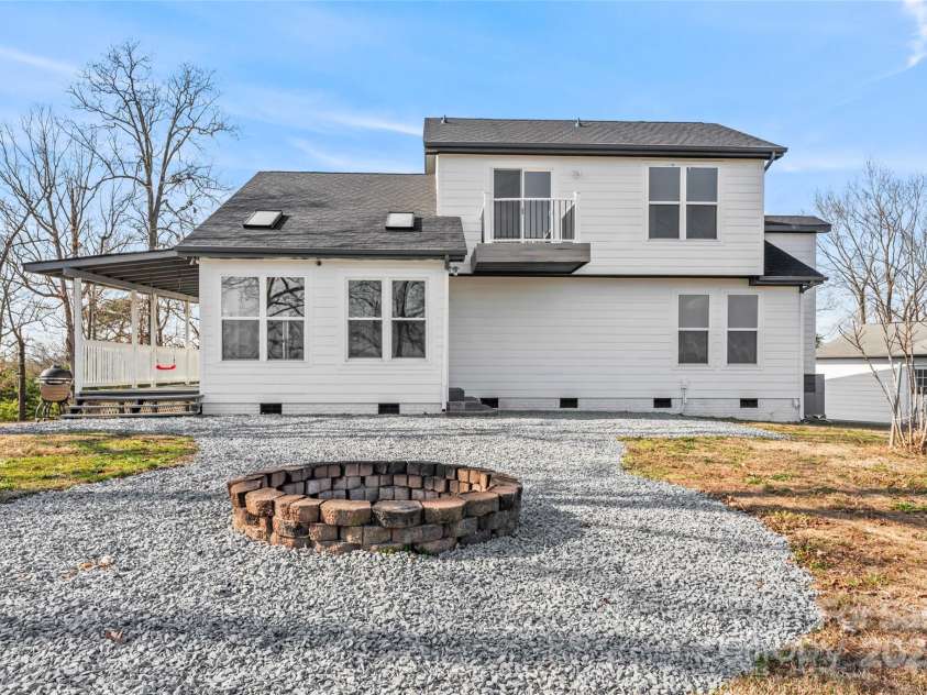 12 Poplin Road, Polkton, NC 28135.  MLS# CAR4220398, YatesRealty ID 9779. 