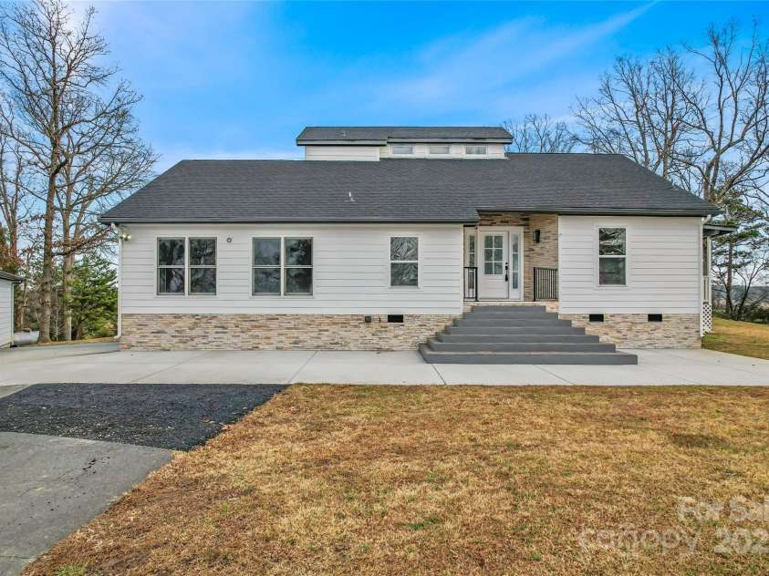 12 Poplin Road, Polkton, NC 28135.  MLS# CAR4220398, YatesRealty ID 9779. 