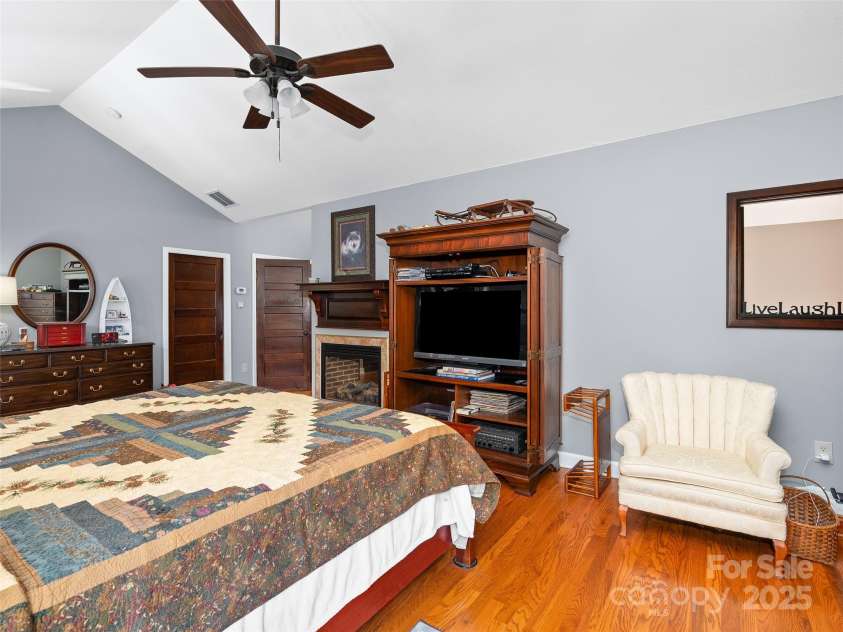 195 Simpson Lane, Maggie Valley, NC 28751.  MLS# CAR4312232, YatesRealty ID 978. 