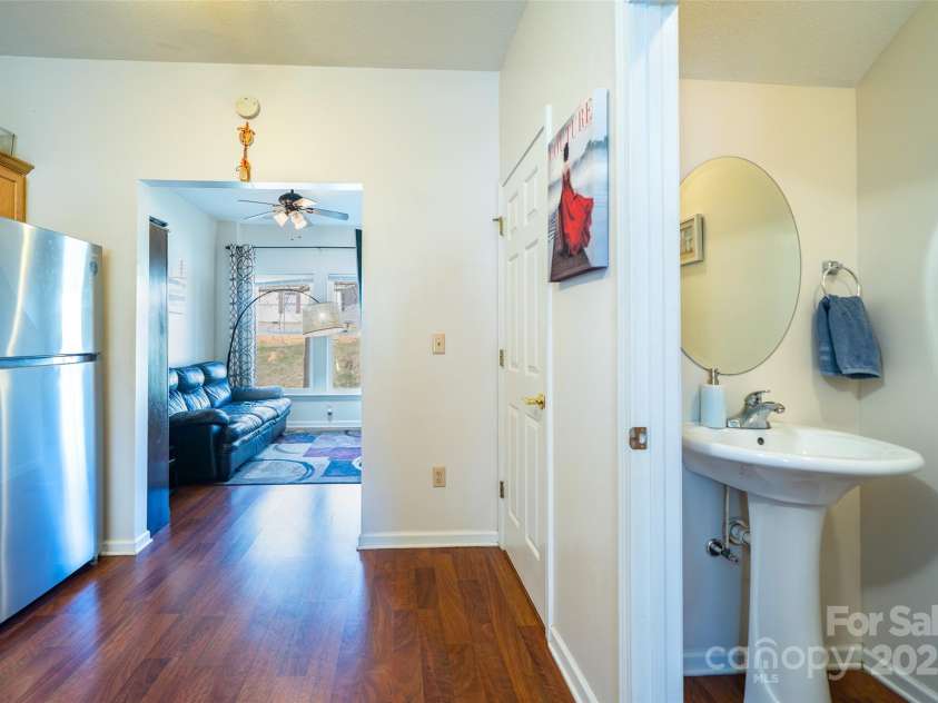 3 Penley Avenue, Asheville, NC 28804.  MLS# CAR4241711, YatesRealty ID 9780. 