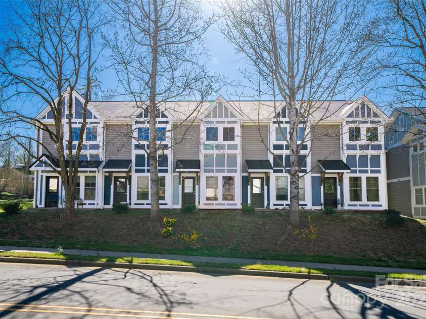 3 Penley Avenue, Asheville, NC 28804.  MLS# CAR4241711, YatesRealty ID 9780. 