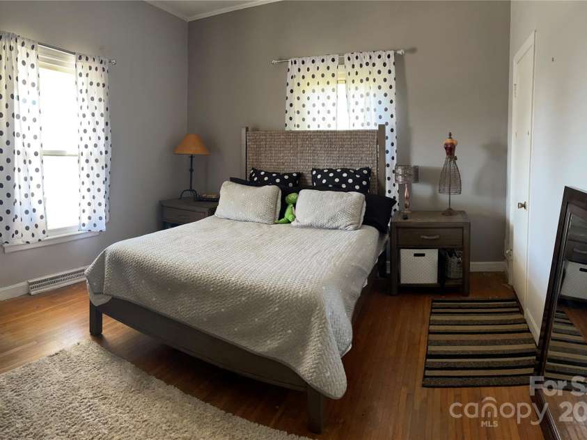 8508 Colgate Circle, Charlotte, NC 28214.  MLS# CAR4221366, YatesRealty ID 9781. 