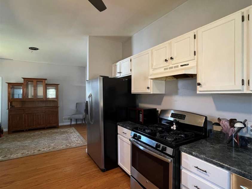 8508 Colgate Circle, Charlotte, NC 28214.  MLS# CAR4221366, YatesRealty ID 9781. 