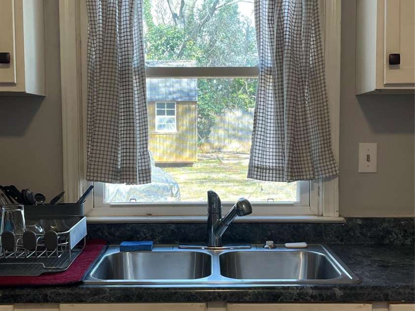 8508 Colgate Circle, Charlotte, NC 28214.  MLS# CAR4221366, YatesRealty ID 9781. 