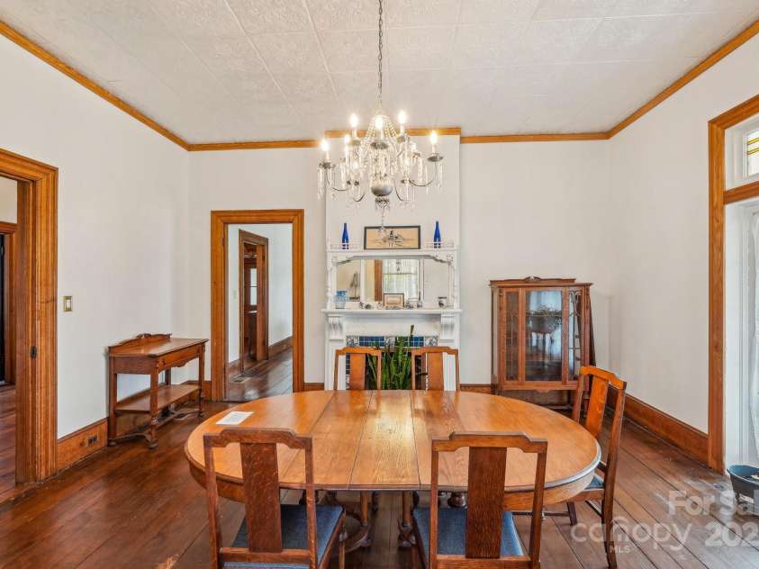 404 Kerr Street, Salisbury, NC 28144.  MLS# CAR4130519, YatesRealty ID 9782. 