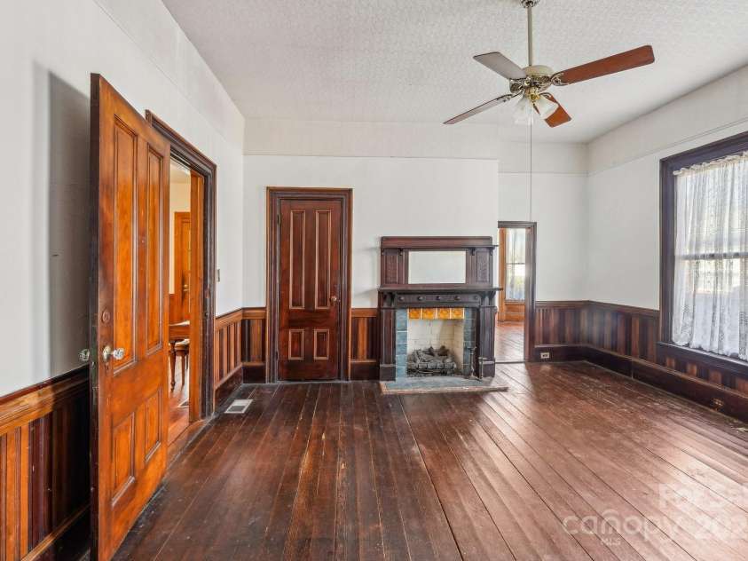 404 Kerr Street, Salisbury, NC 28144.  MLS# CAR4130519, YatesRealty ID 9782. 