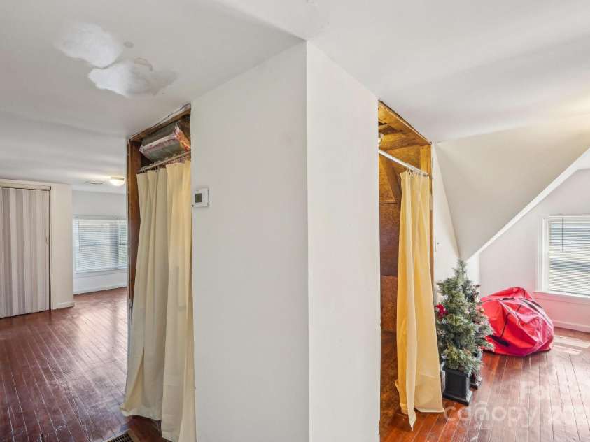 404 Kerr Street, Salisbury, NC 28144.  MLS# CAR4130519, YatesRealty ID 9782. 