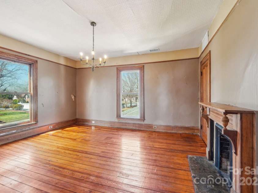 404 Kerr Street, Salisbury, NC 28144.  MLS# CAR4130519, YatesRealty ID 9782. BDR 4