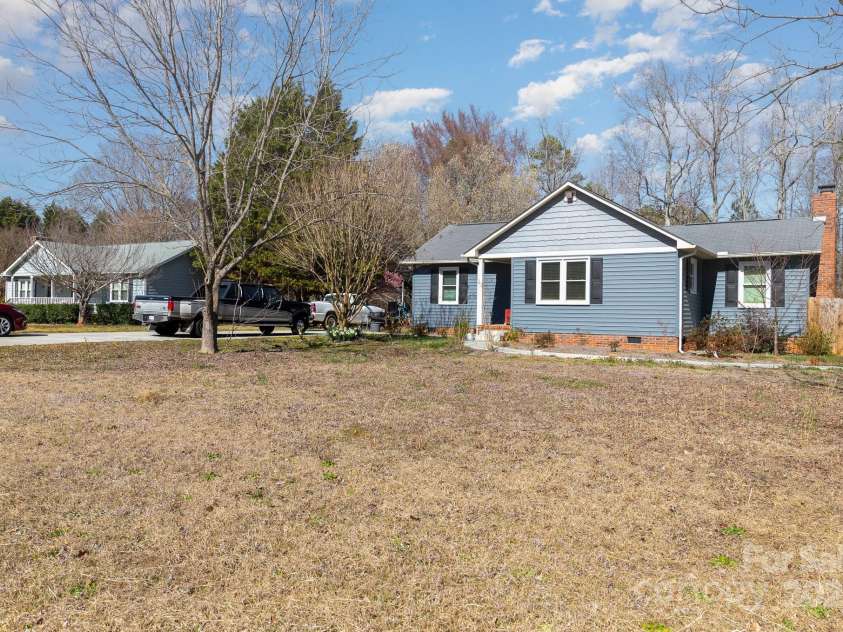 240 Old Limestone Road, York, SC 29745.  MLS# CAR4230595, YatesRealty ID 9783. 