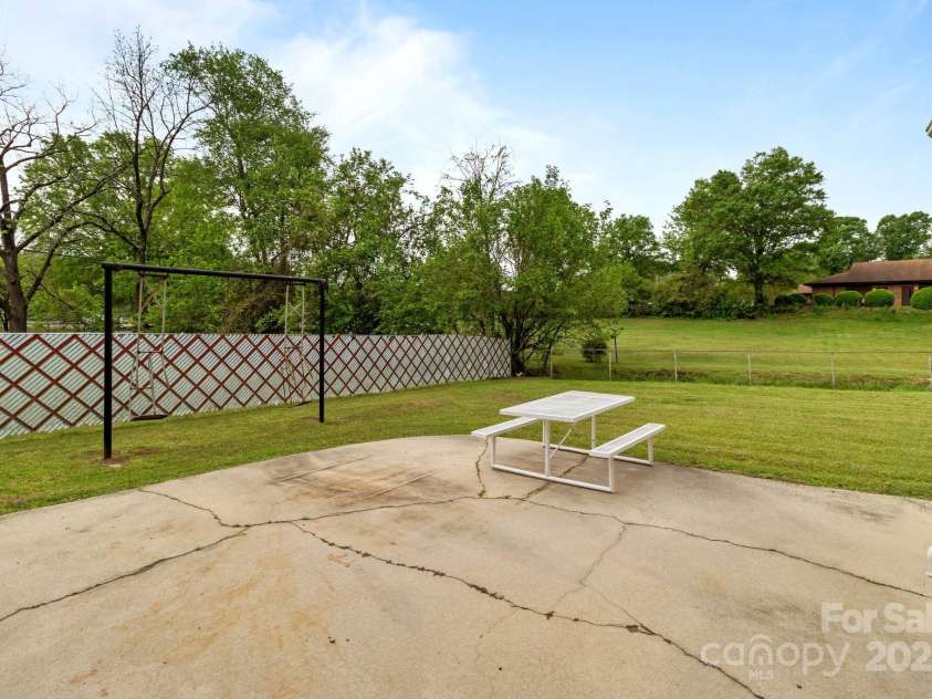 182 Ryan Street, Salisbury, NC 28144.  MLS# CAR4247848, YatesRealty ID 9784. 