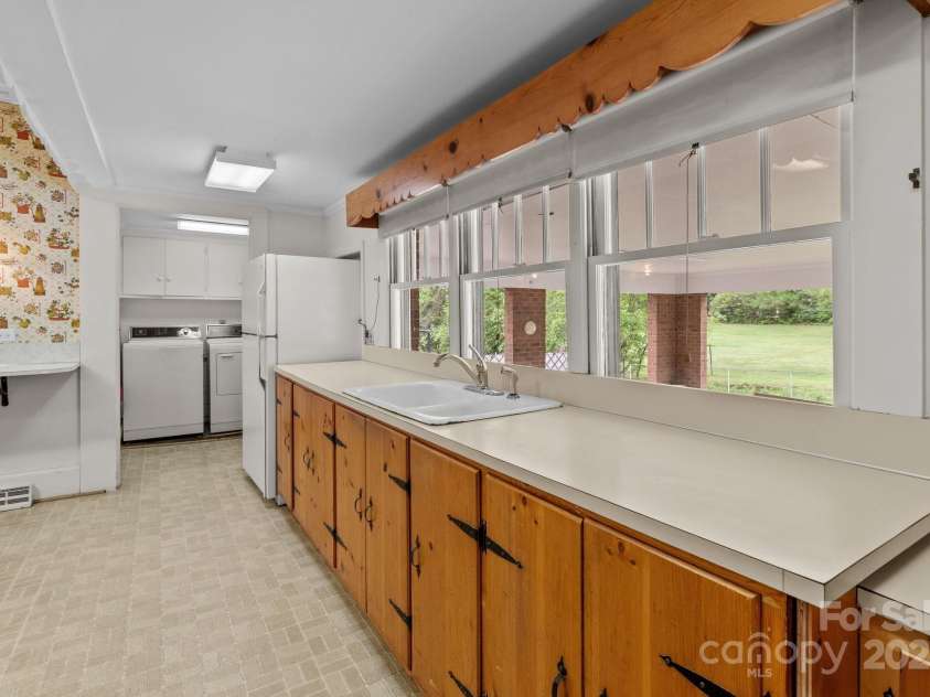 182 Ryan Street, Salisbury, NC 28144.  MLS# CAR4247848, YatesRealty ID 9784. 