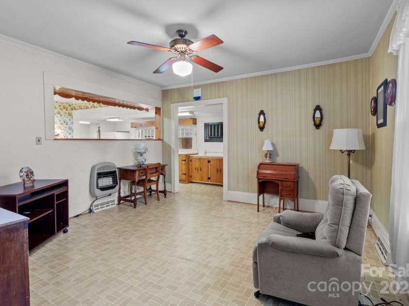 182 Ryan Street, Salisbury, NC 28144.  MLS# CAR4247848, YatesRealty ID 9784. 