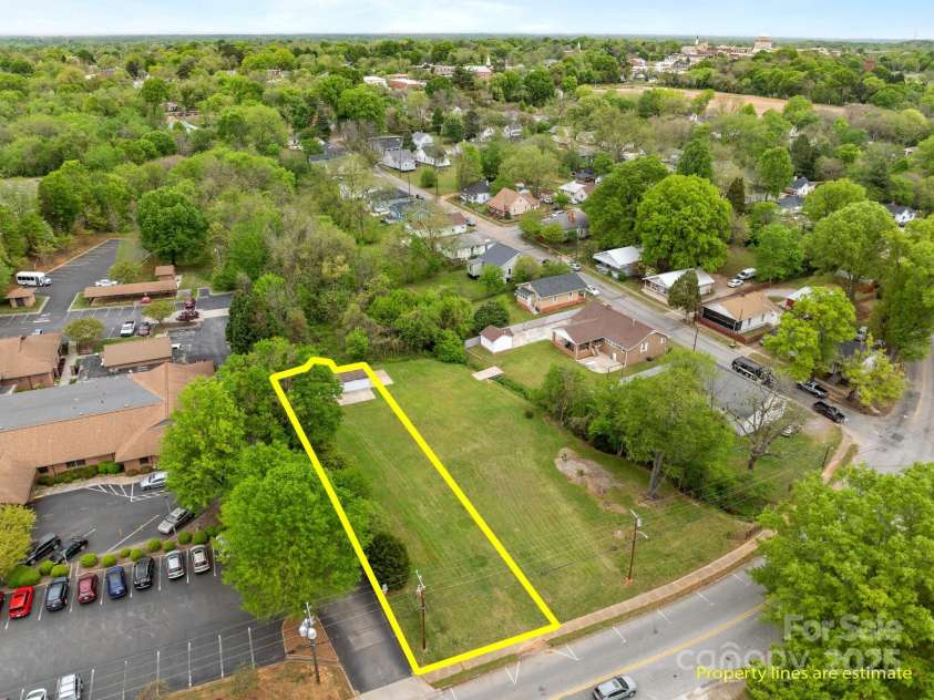 182 Ryan Street, Salisbury, NC 28144.  MLS# CAR4247848, YatesRealty ID 9784. 