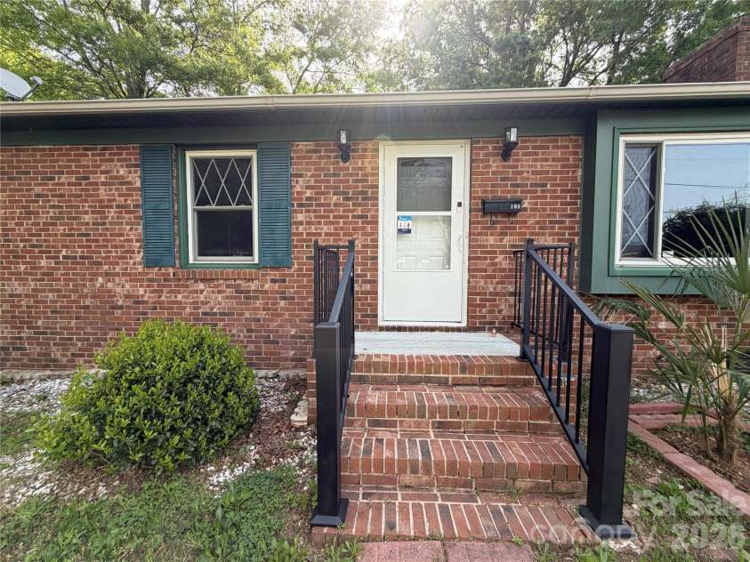 308 High Street, Rock Hill, SC 29730.  MLS# CAR4366502, YatesRealty ID 9785. 