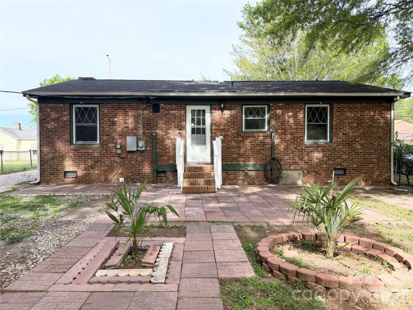 308 High Street, Rock Hill, SC 29730.  MLS# CAR4366502, YatesRealty ID 9785. 