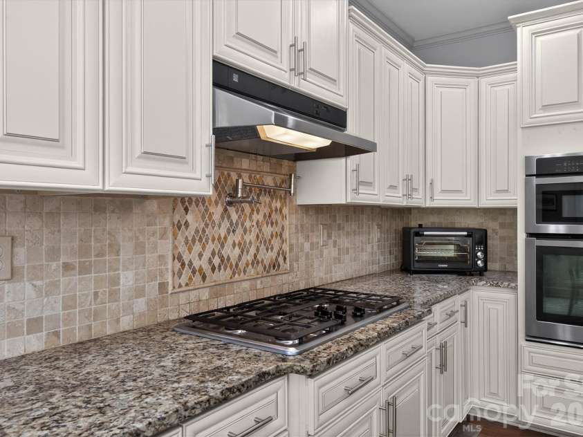 3629 Chilham Place, Charlotte, NC 28226.  MLS# CAR4366642, YatesRealty ID 9786. 
