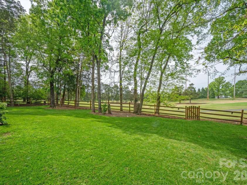 3629 Chilham Place, Charlotte, NC 28226.  MLS# CAR4366642, YatesRealty ID 9786. 