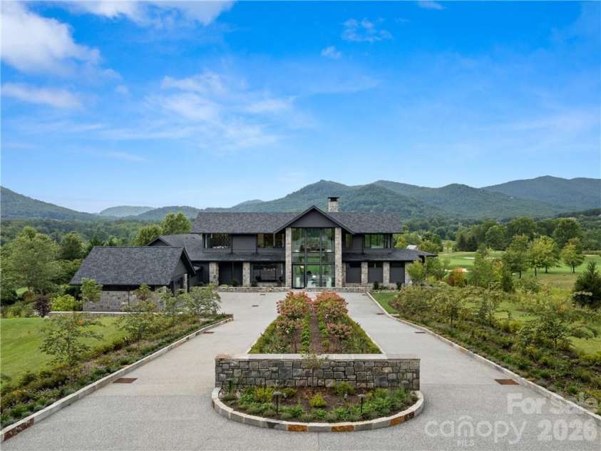 214 Folkestone Lane, Arden, NC 28704.  MLS# CAR4359516, YatesRealty ID 9787. 