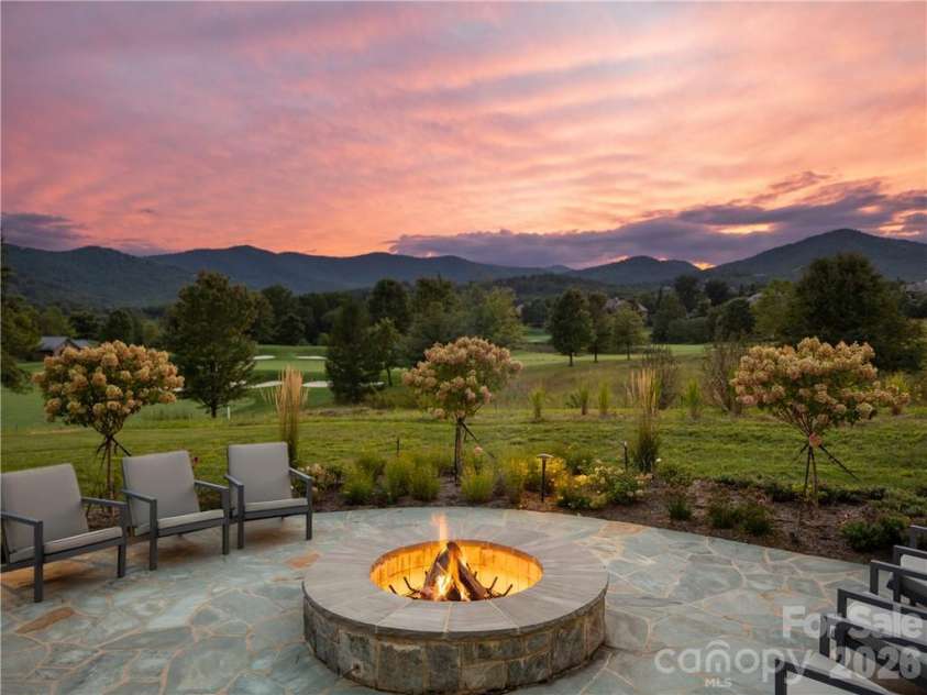 214 Folkestone Lane, Arden, NC 28704.  MLS# CAR4359516, YatesRealty ID 9787. 