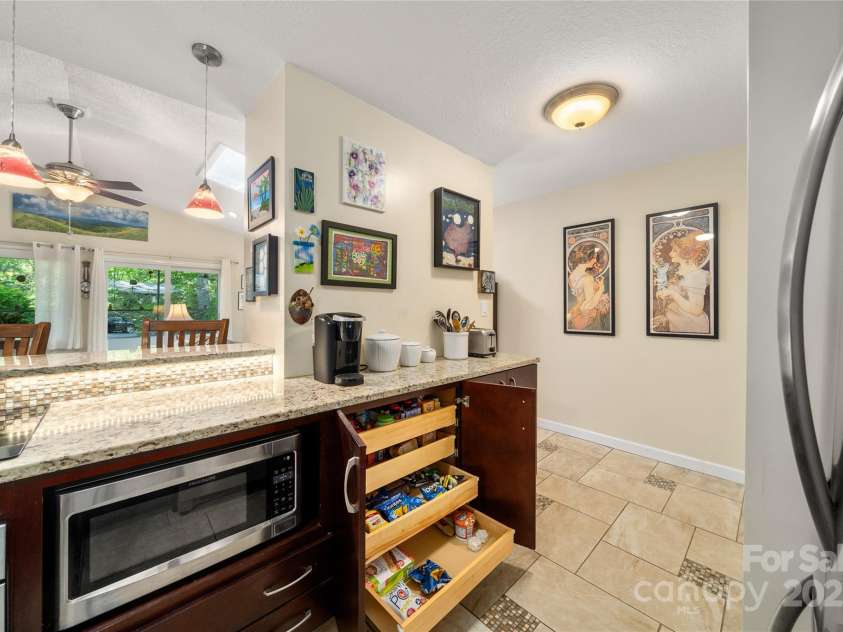 61 Ashcroft Place, Arden, NC 28704.  MLS# CAR4252321, YatesRealty ID 9787. 