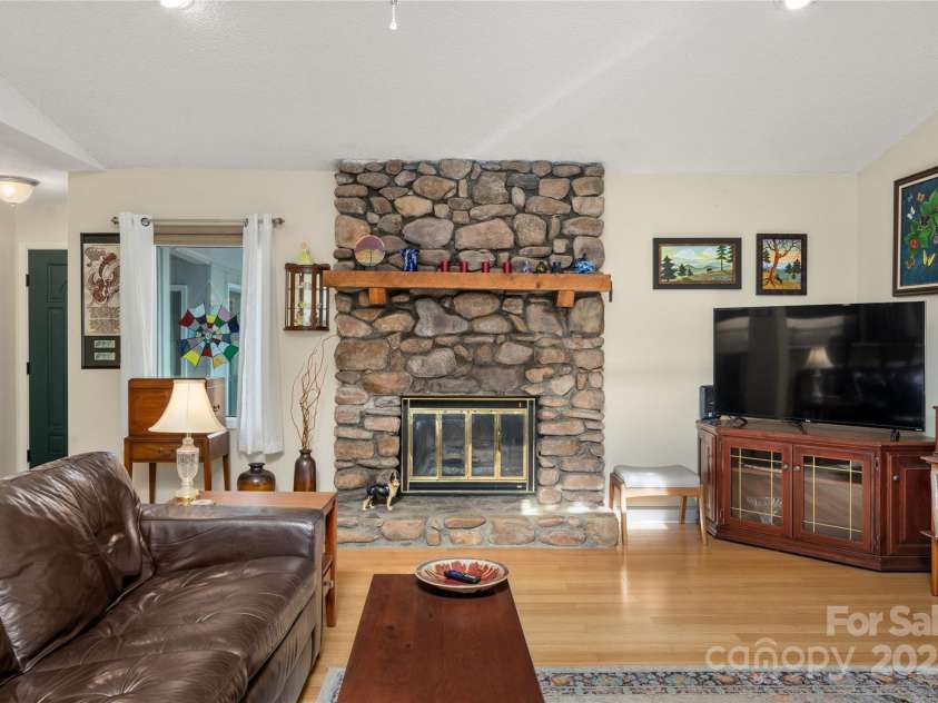 61 Ashcroft Place, Arden, NC 28704.  MLS# CAR4252321, YatesRealty ID 9787. 