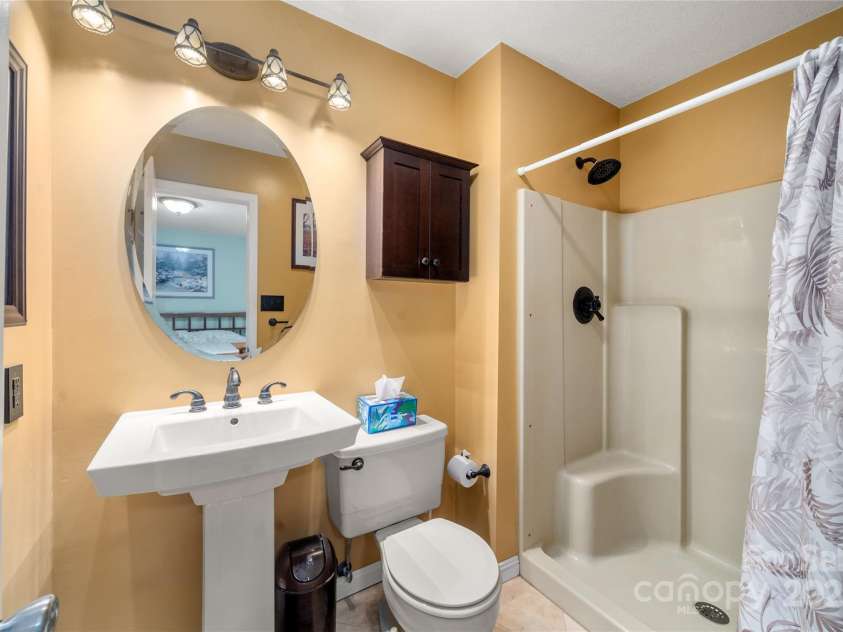 61 Ashcroft Place, Arden, NC 28704.  MLS# CAR4252321, YatesRealty ID 9787. 