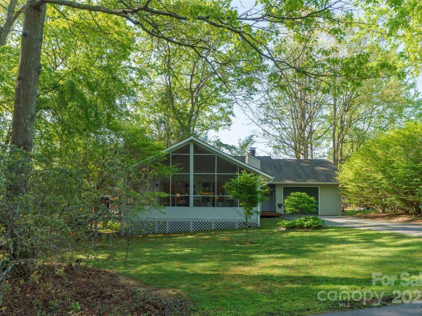 61 Ashcroft Place, Arden, NC 28704.  MLS# CAR4252321, YatesRealty ID 9787. 