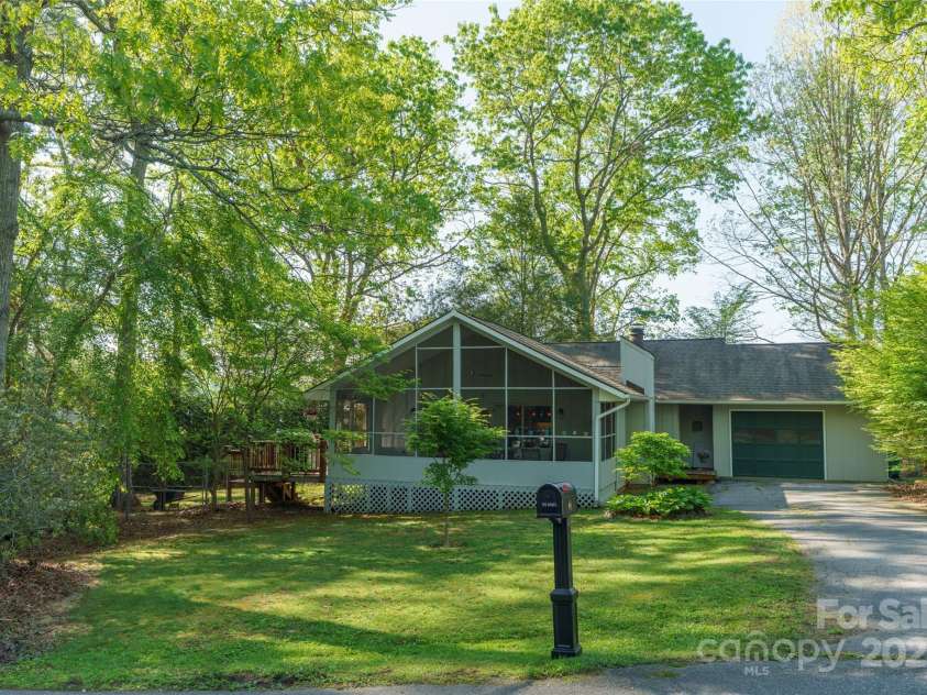 61 Ashcroft Place, Arden, NC 28704.  MLS# CAR4252321, YatesRealty ID 9787. 