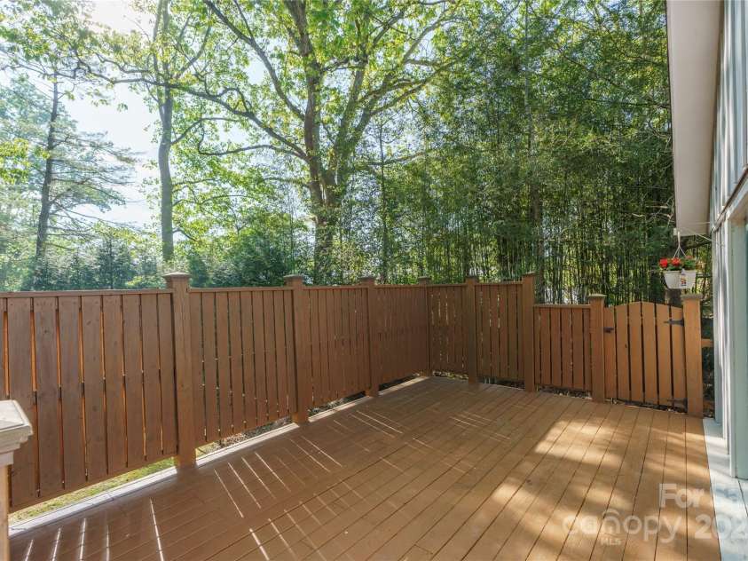 61 Ashcroft Place, Arden, NC 28704.  MLS# CAR4252321, YatesRealty ID 9787. 