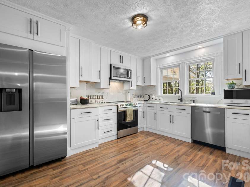 304 Garrou Avenue, Valdese, NC 28690.  MLS# CAR4367449, YatesRealty ID 9790. 