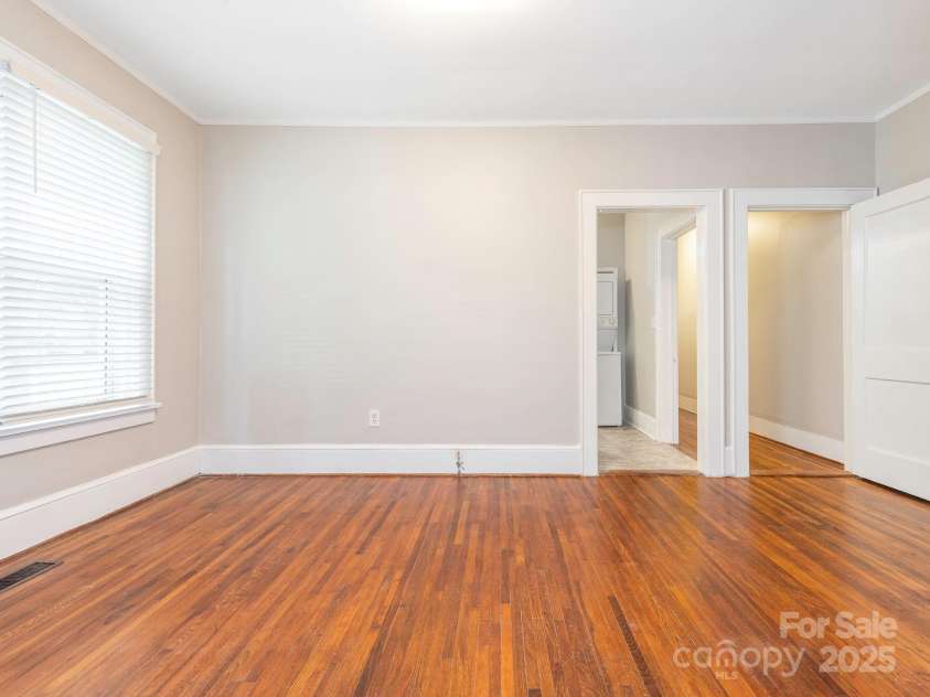1512 Sunnyside Avenue, Charlotte, NC 28204.  MLS# CAR4249506, YatesRealty ID 9791. Unit 1 - Dining Room