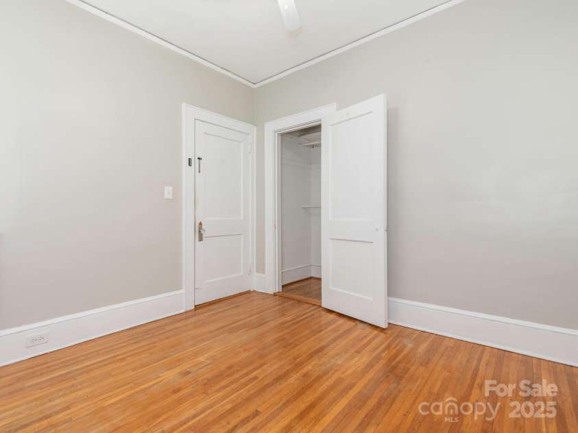 1512 Sunnyside Avenue, Charlotte, NC 28204.  MLS# CAR4249506, YatesRealty ID 9791. Unit 3 - Bedroom