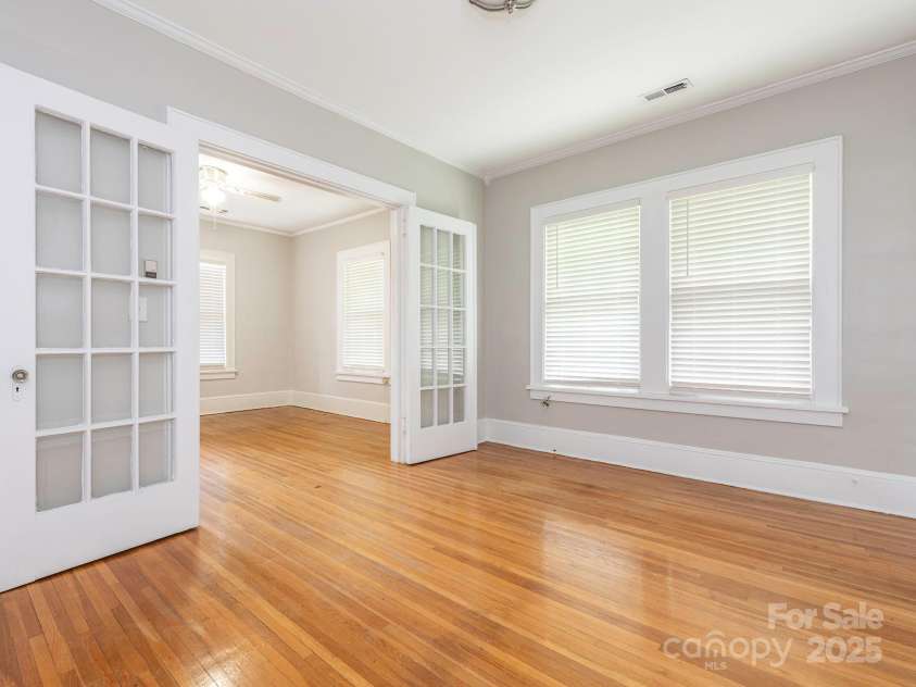 1512 Sunnyside Avenue, Charlotte, NC 28204.  MLS# CAR4249506, YatesRealty ID 9791. Unit 3 - Dining Room