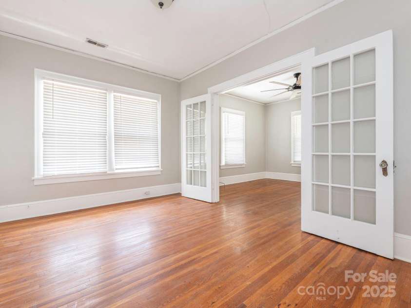 1512 Sunnyside Avenue, Charlotte, NC 28204.  MLS# CAR4249506, YatesRealty ID 9791. Unit 4 - Dining Room