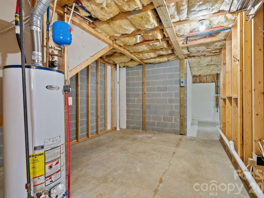 73 Creeks End Circle, Mills River, NC 28759.  MLS# CAR4365909, YatesRealty ID 9791. Dry Storage
