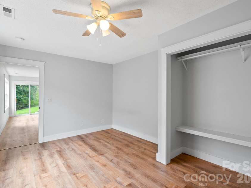 73 Creeks End Circle, Mills River, NC 28759.  MLS# CAR4365909, YatesRealty ID 9791. Ideal for Guests or Office